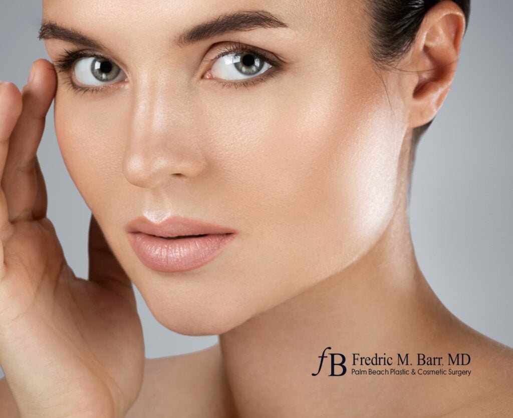 West Palm Beach, FL plastic surgeon explains upper & lower blepharoplasty to address drooping eyelids, puffiness, and tired-looking eyes. Call (561) 833-4122 to schedule a consultation with our patient counselor.